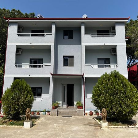 Canary Hotel Голем Екстер'єр фото