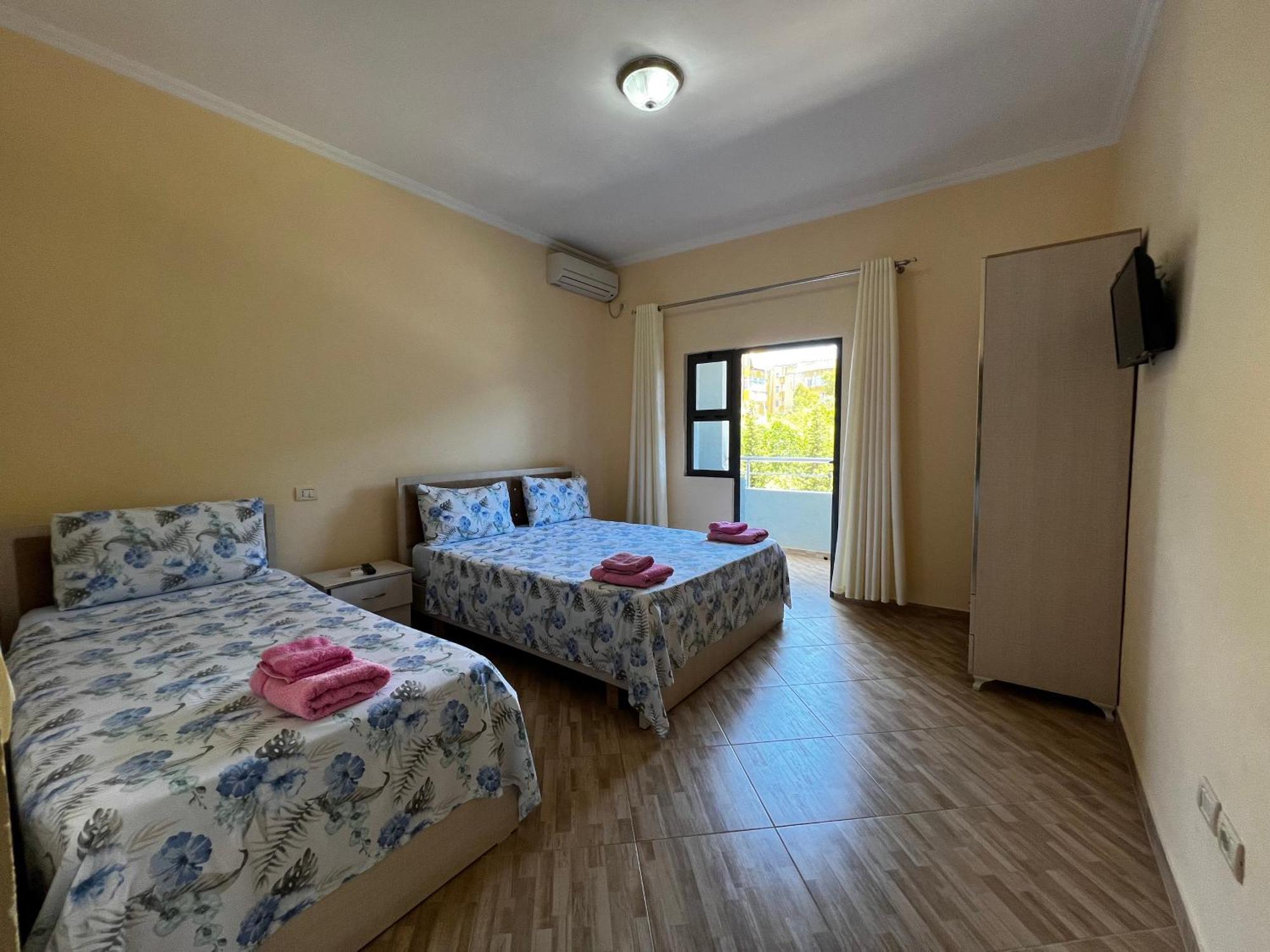 Canary Hotel Голем Екстер'єр фото