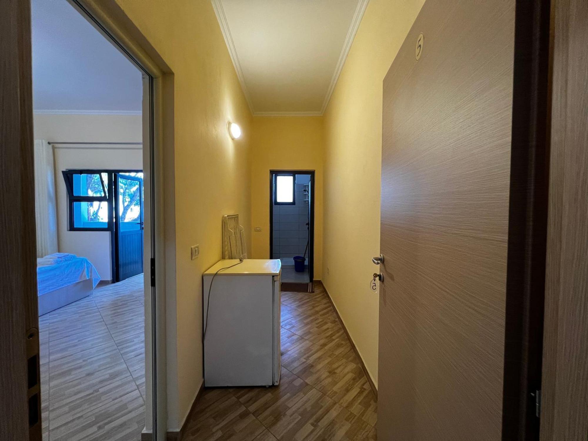 Canary Hotel Голем Екстер'єр фото